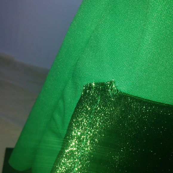 Bright green Mermaid style Ariel skirt - Picture 7 of 9